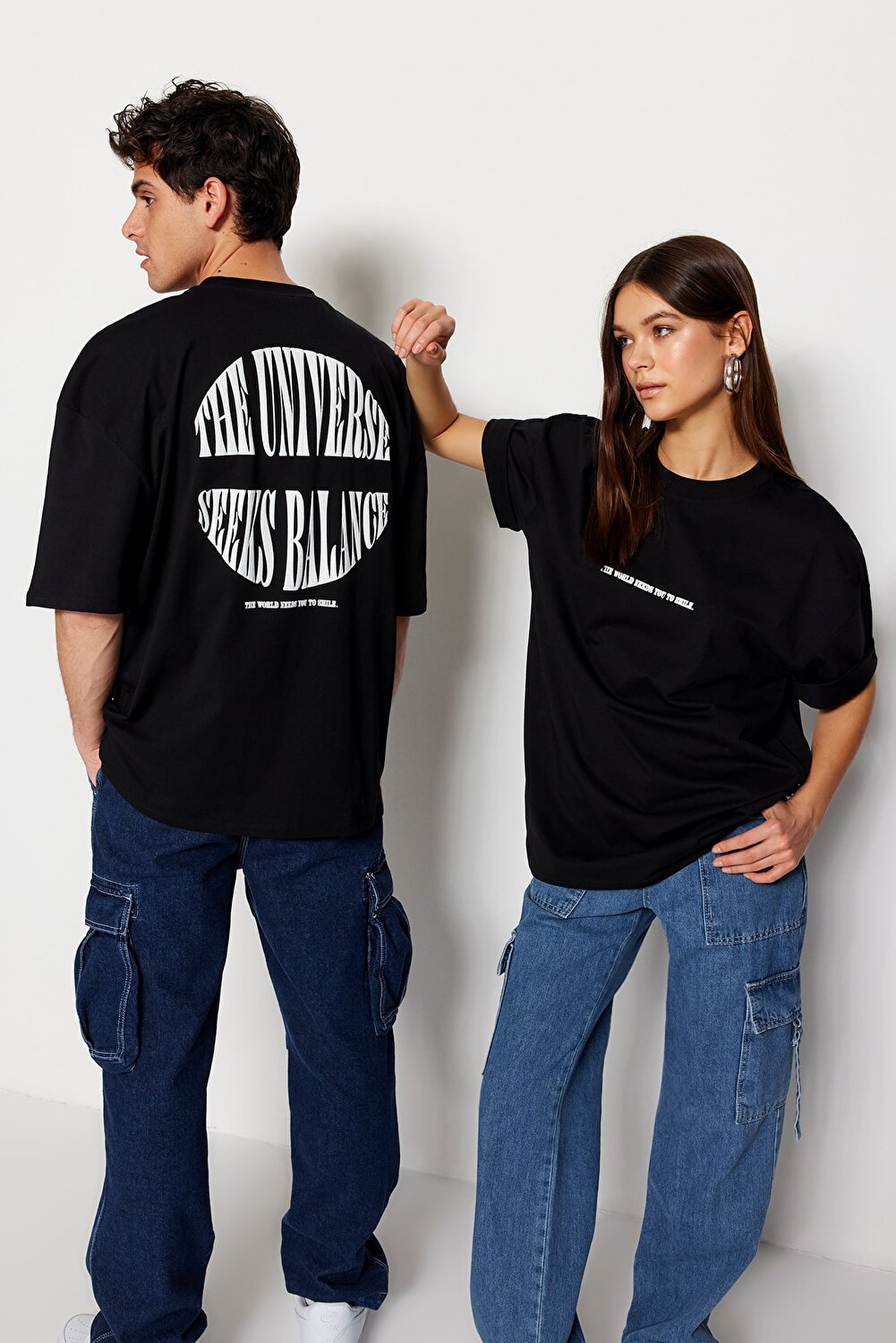 T-Shirt - Black - Oversized