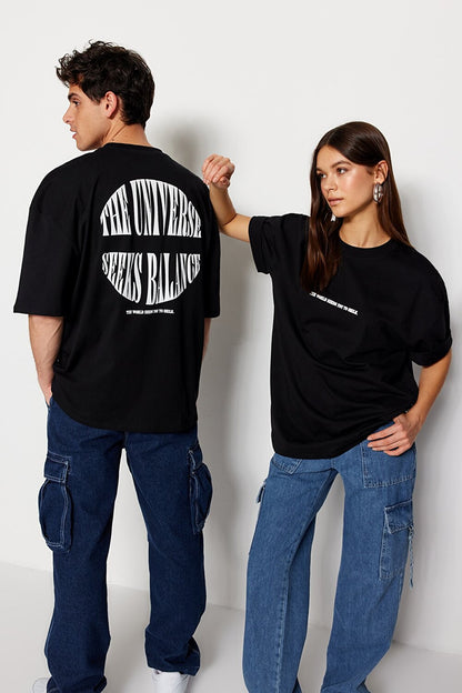 T-Shirt - Black - Oversized