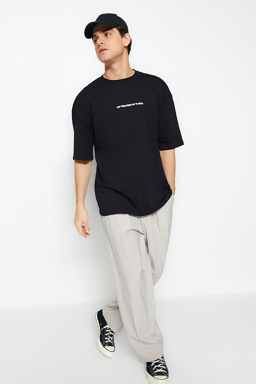 T-Shirt - Black - Oversized