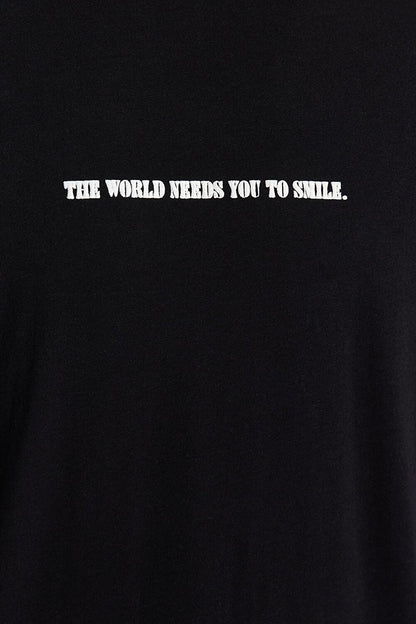 T-Shirt - Black - Oversized